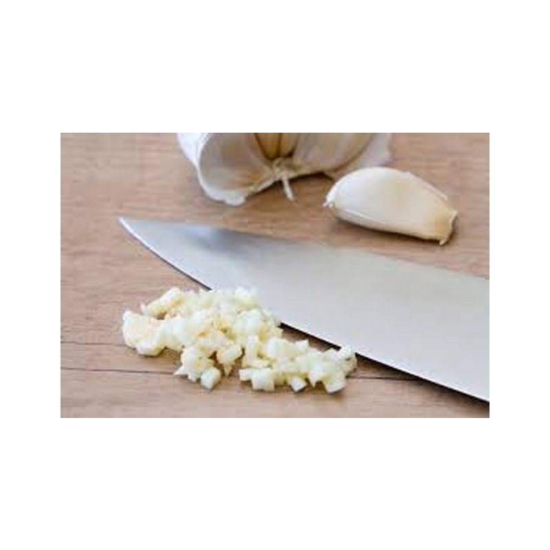 Chopped garlic